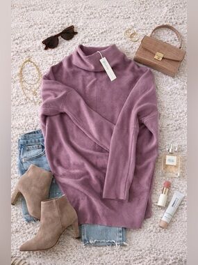 Bluivy Dusty Rose Turtleneck Sweater Size S/M NWT